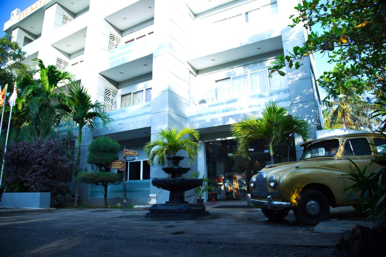Tilko City Hotel Jaffna Exteriör bild