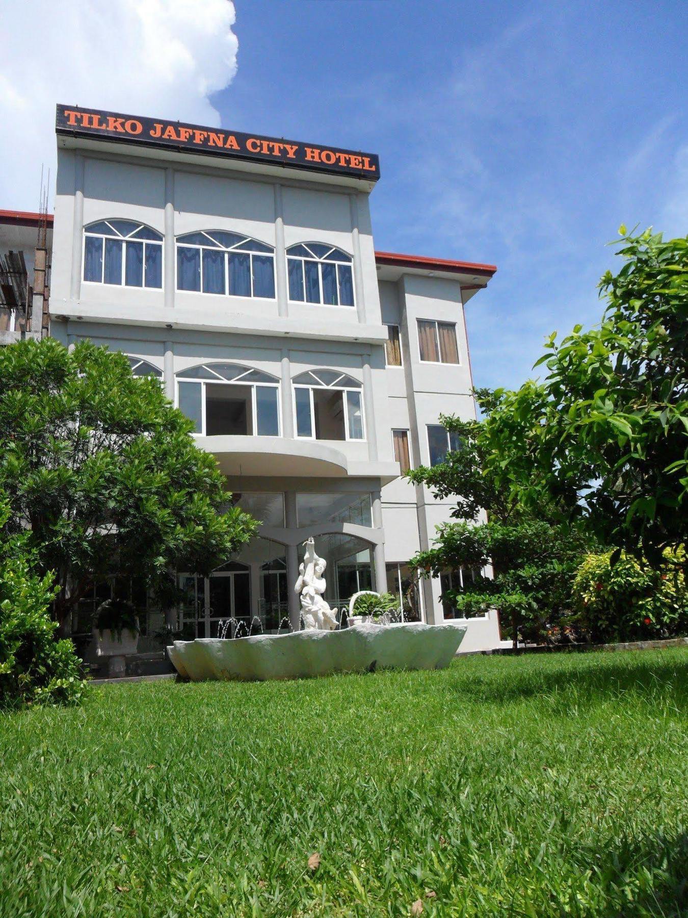 Tilko City Hotel Jaffna Exteriör bild